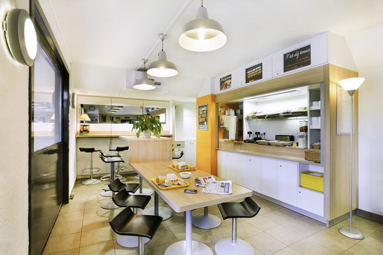 Fyl Good Ex Hotelf1 Cherbourg Tourlaville Exteriör bild